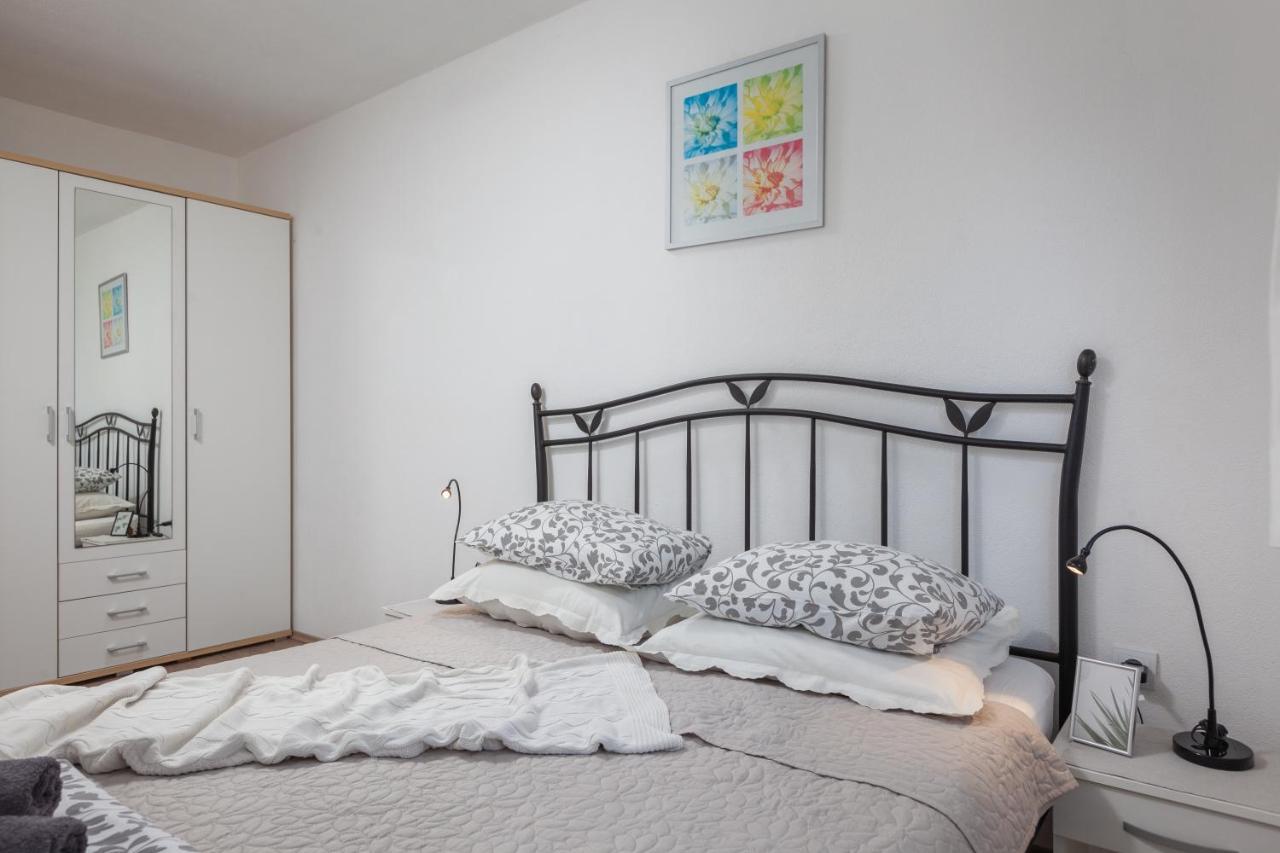 פודגורה Sea View Ela Apartments מראה חיצוני תמונה