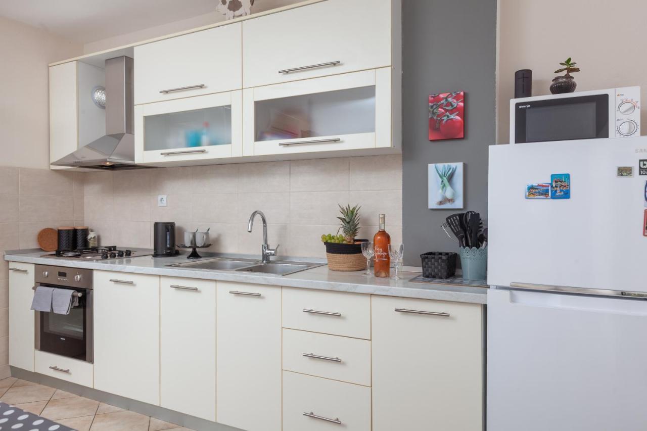 פודגורה Sea View Ela Apartments מראה חיצוני תמונה