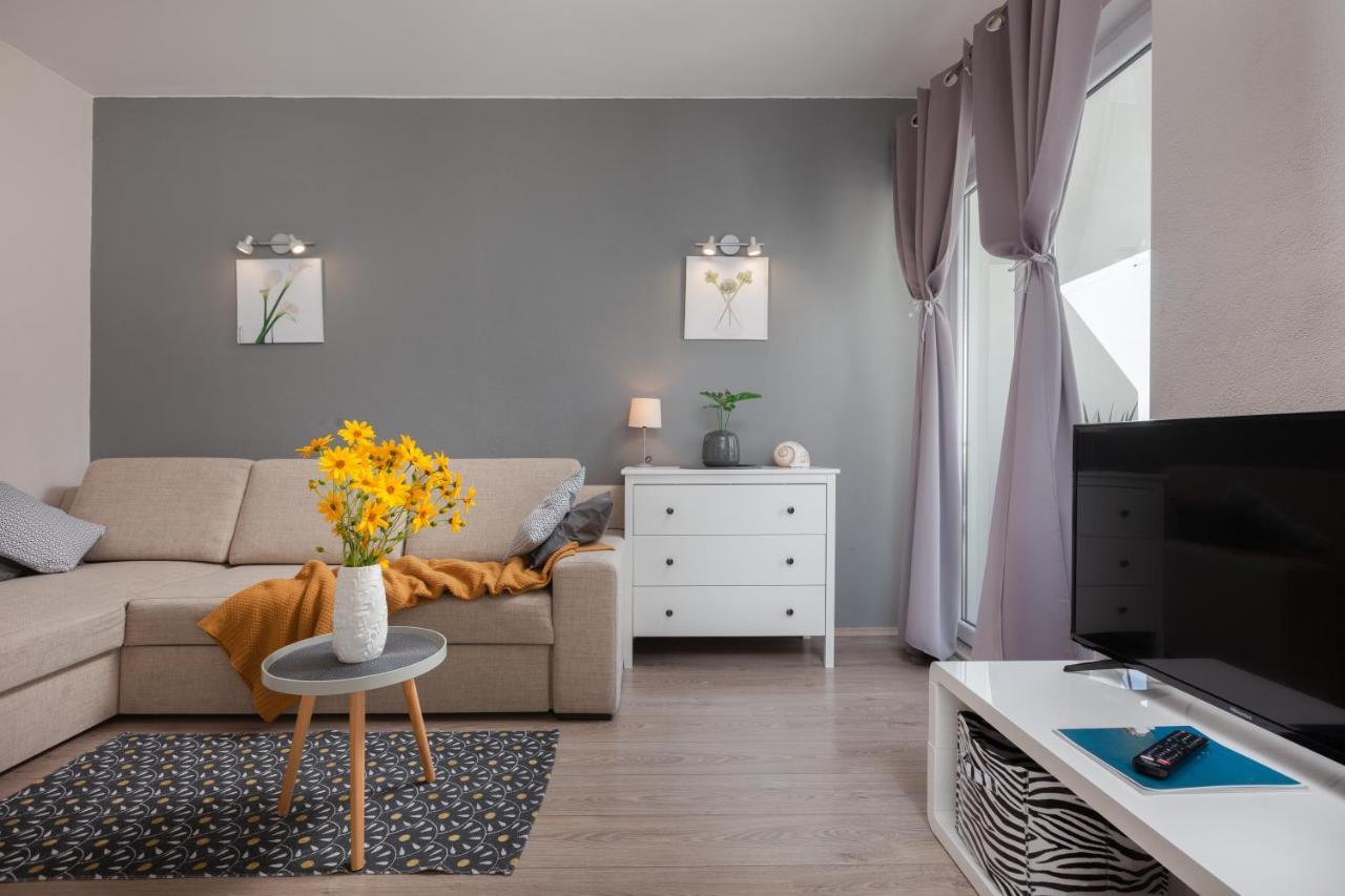 פודגורה Sea View Ela Apartments מראה חיצוני תמונה