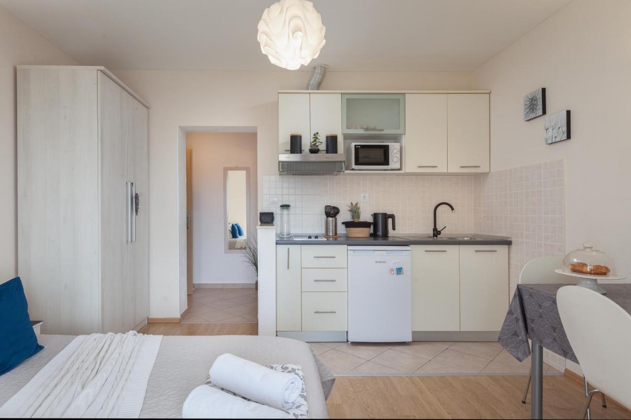 פודגורה Sea View Ela Apartments מראה חיצוני תמונה