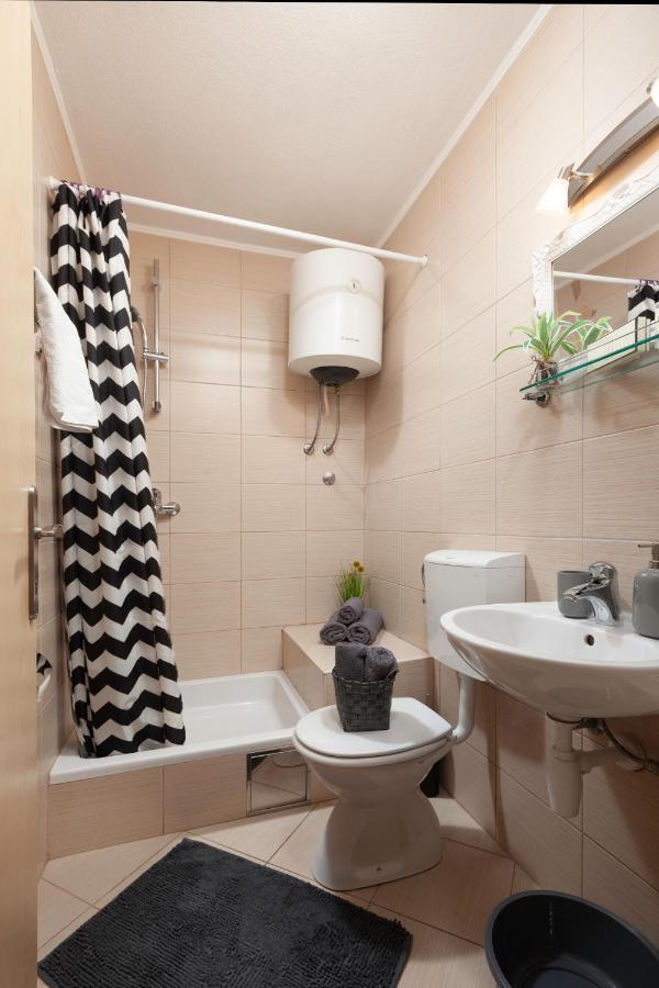 פודגורה Sea View Ela Apartments מראה חיצוני תמונה